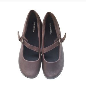 Merrel brown strap flat shoes